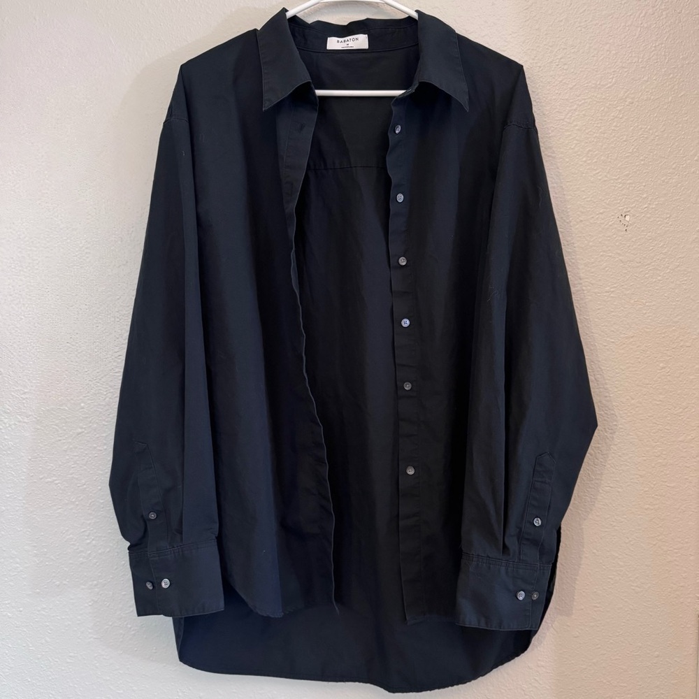 Aritzia Babaton Essential Relaxed Poplin Shirt • Black • Size M • 100% Cotton